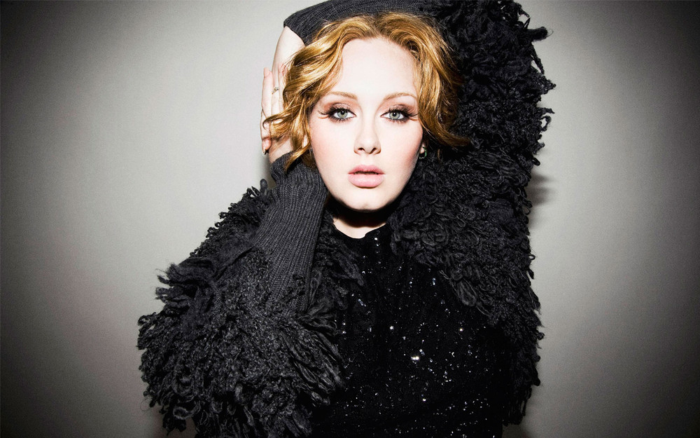 Адель завела тайный Twitter