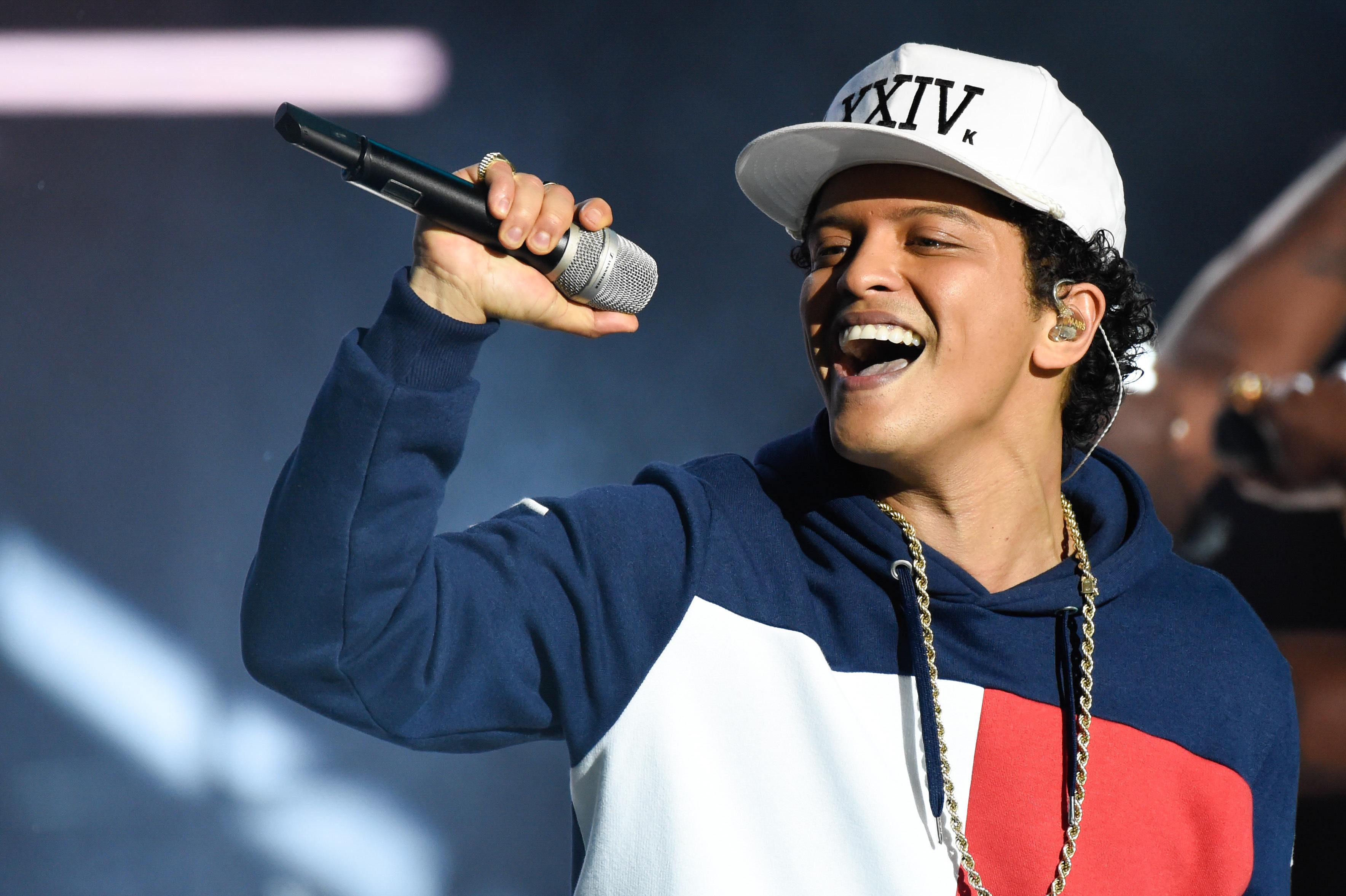 Топ-50 лучших альбомов уходящего года