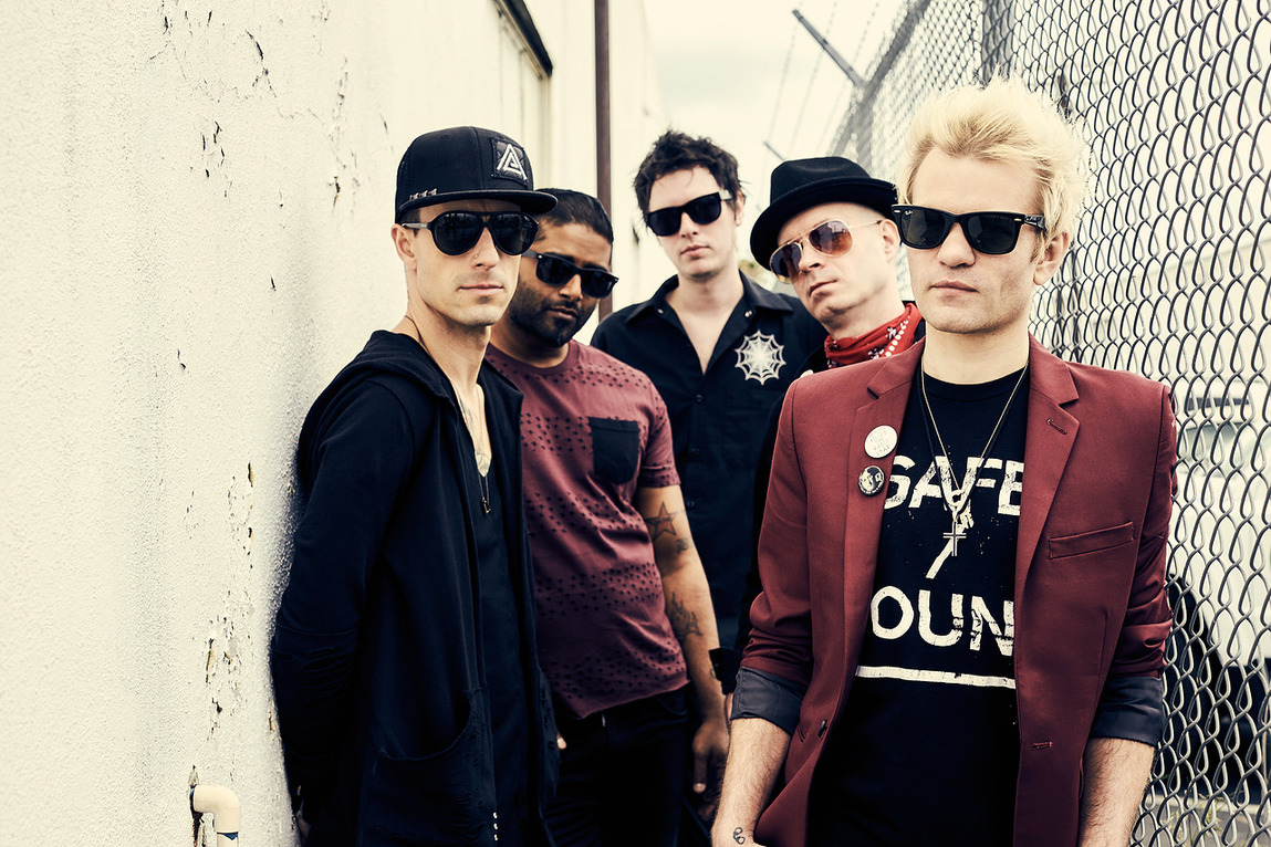 SUM 41 устроит шоу
